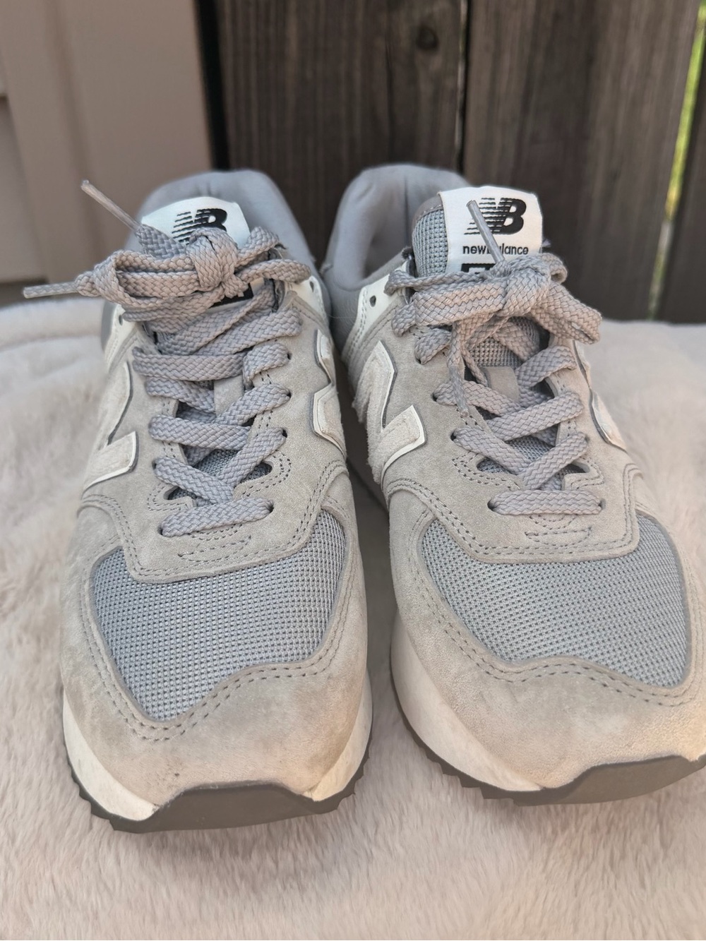 New Balance Women’s Light Gray Suede & Mesh Sneakers platform size 8